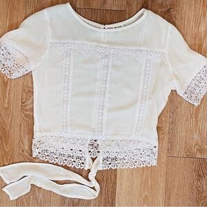 SelfEsteem cropped blouse w/ lace detail, size S